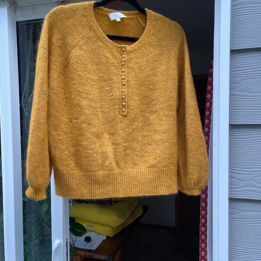 Very EUC Sézane Leon Sweater size M in Cumin (golden yellow) - Picture 8 of 13
